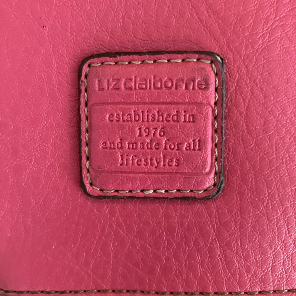 IN GREAT CONDITION! LIZ CLAIBORNE HOT PINK VEGAN LEATHER SHOULDER BAG HANDBAG - Picture 9 of 11